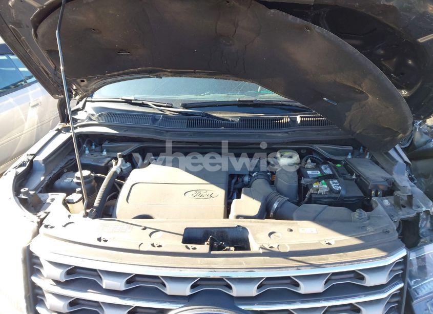 Photo 10 of 2017 Ford Explorer XLT (VIN 1FM5K8D8XHGA85281)