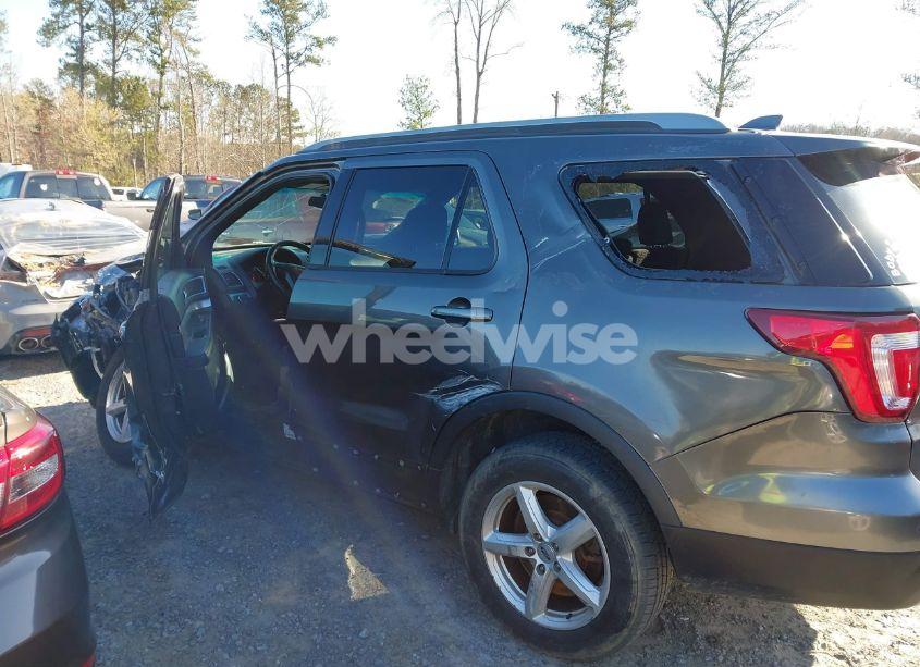 Photo 14 of 2017 Ford Explorer XLT (VIN 1FM5K8D8XHGA85281)