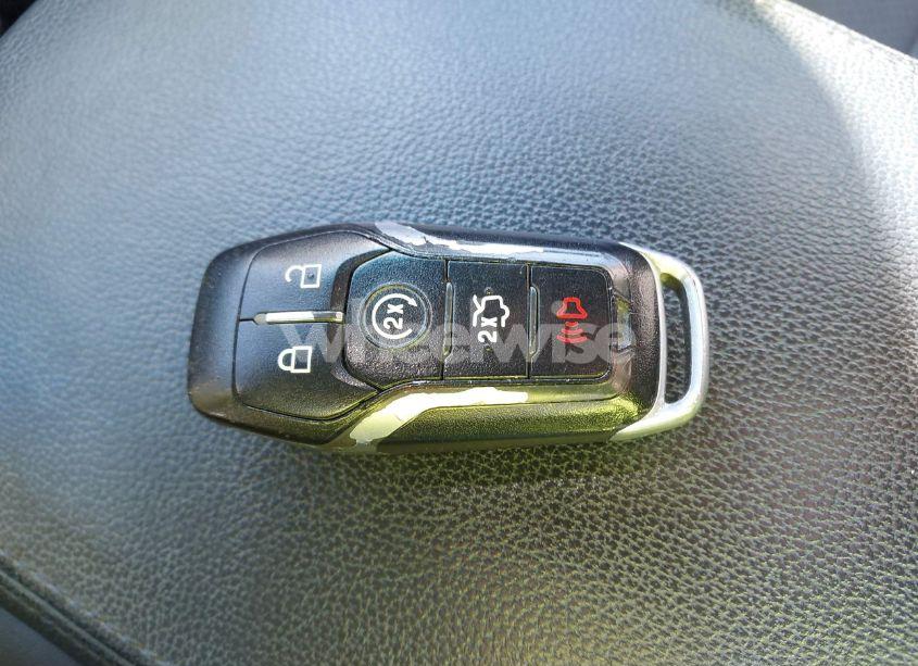 Photo 11 of 2017 Ford Explorer XLT (VIN 1FM5K8D8XHGB04539)