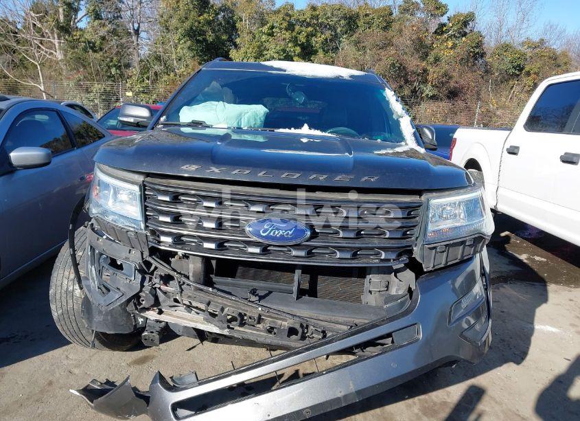 Photo 12 of 2017 Ford Explorer XLT (VIN 1FM5K8D8XHGB04539)