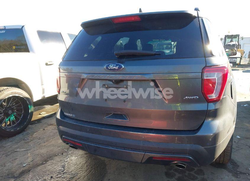 Photo 16 of 2017 Ford Explorer XLT (VIN 1FM5K8D8XHGB04539)