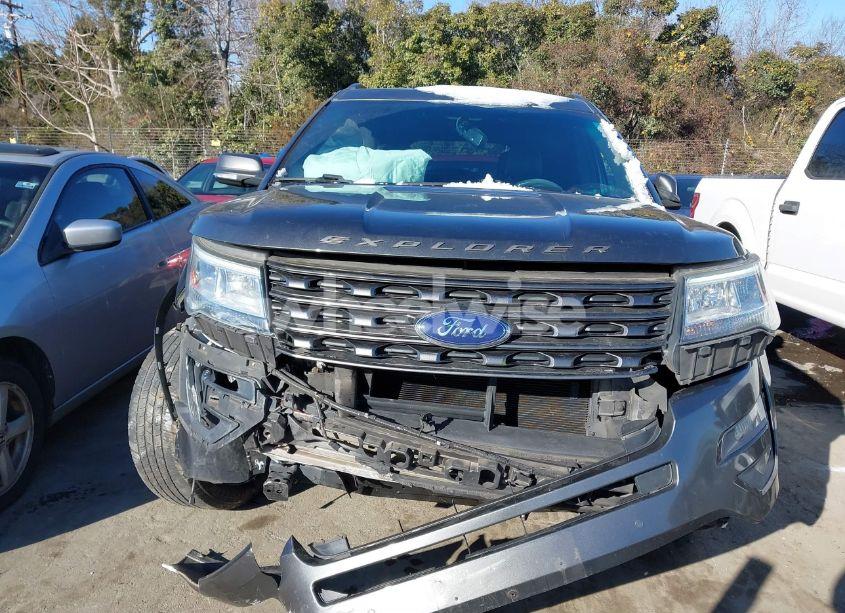 Photo 6 of 2017 Ford Explorer XLT (VIN 1FM5K8D8XHGB04539)
