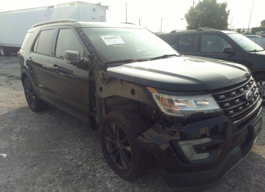 2017 Ford Explorer XLT (VIN 1FM5K8D8XHGB16299) main photo