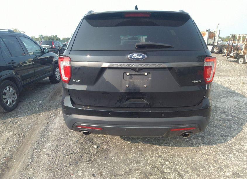 Photo 16 of 2017 Ford Explorer XLT (VIN 1FM5K8D8XHGB16299)