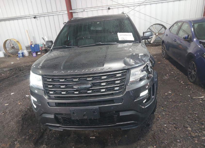 Photo 12 of 2017 Ford Explorer XLT (VIN 1FM5K8D8XHGC75291)