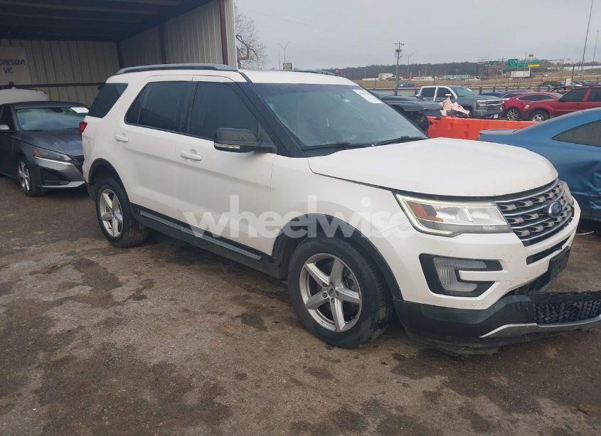 2017 Ford Explorer XLT (VIN 1FM5K8D8XHGC79616) main photo
