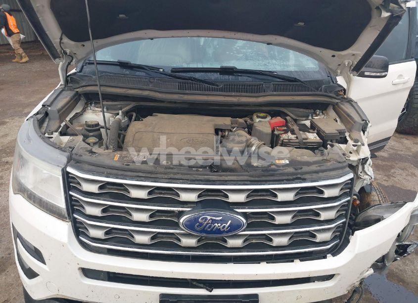 Photo 10 of 2017 Ford Explorer XLT (VIN 1FM5K8D8XHGC79616)