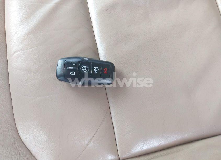 Photo 11 of 2017 Ford Explorer XLT (VIN 1FM5K8D8XHGC79616)