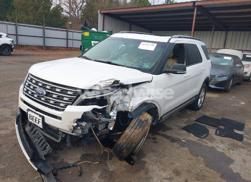 Photo 2 of 2017 Ford Explorer XLT (VIN 1FM5K8D8XHGC79616)