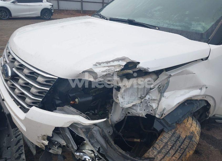 Photo 6 of 2017 Ford Explorer XLT (VIN 1FM5K8D8XHGC79616)