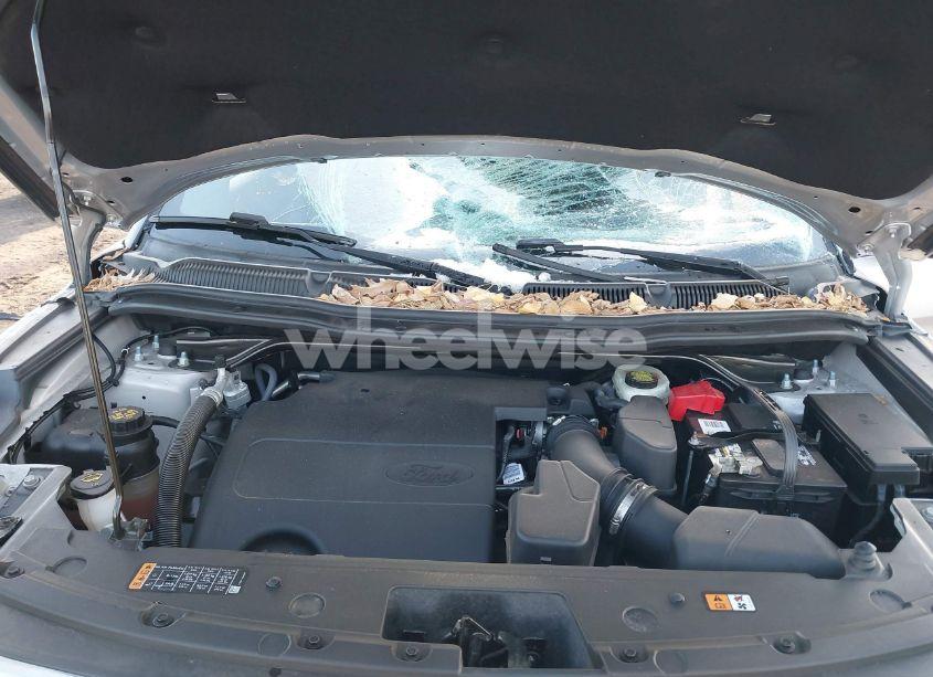 Photo 10 of 2017 Ford Explorer XLT (VIN 1FM5K8D8XHGC88297)