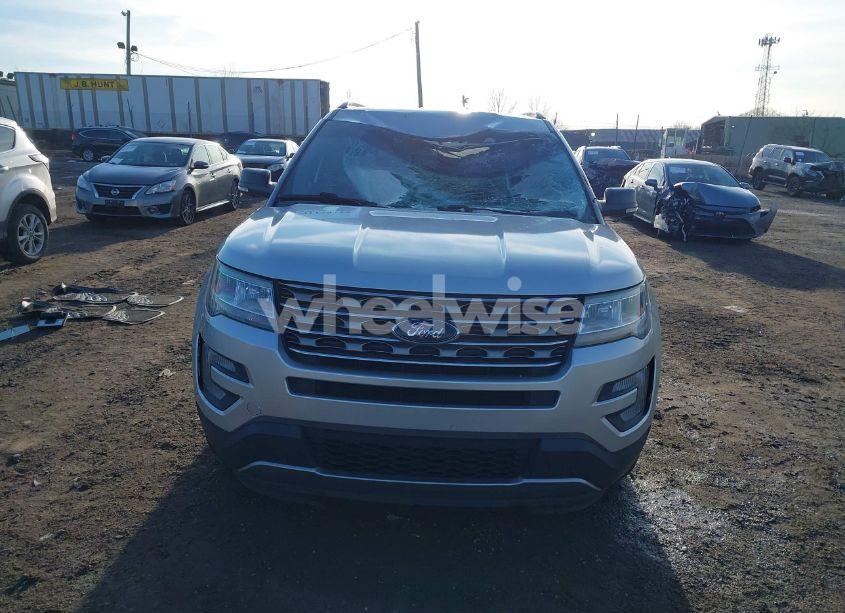 Photo 13 of 2017 Ford Explorer XLT (VIN 1FM5K8D8XHGC88297)