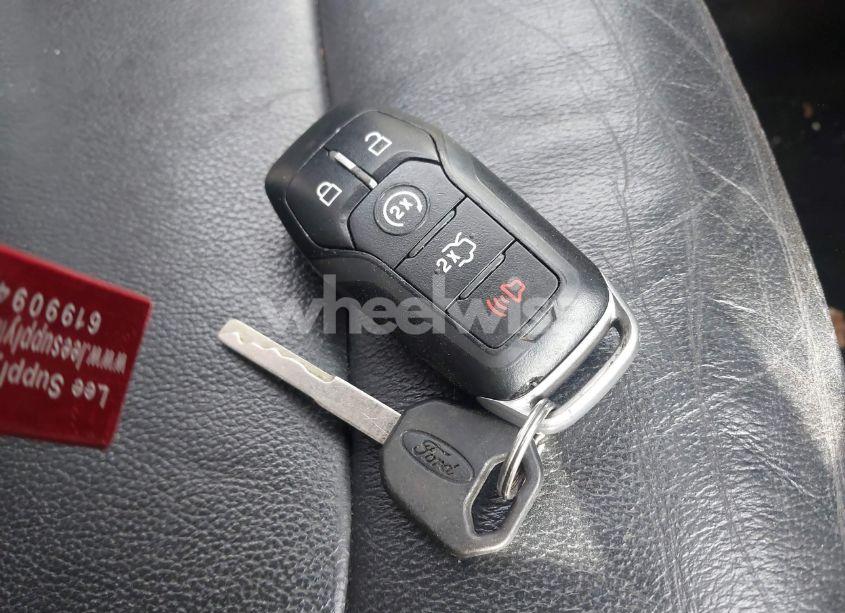 Photo 11 of 2017 Ford Explorer XLT (VIN 1FM5K8D8XHGC97971)