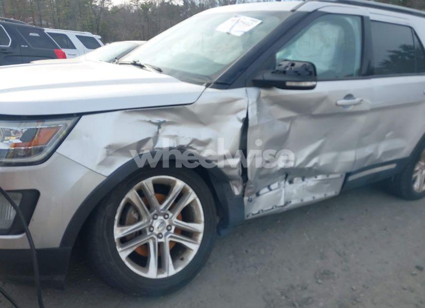 Photo 6 of 2017 Ford Explorer XLT (VIN 1FM5K8D8XHGC97971)