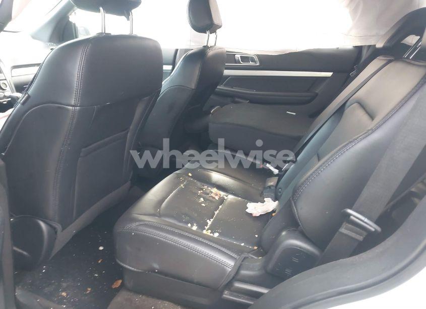 Photo 8 of 2017 Ford Explorer XLT (VIN 1FM5K8D8XHGC97971)