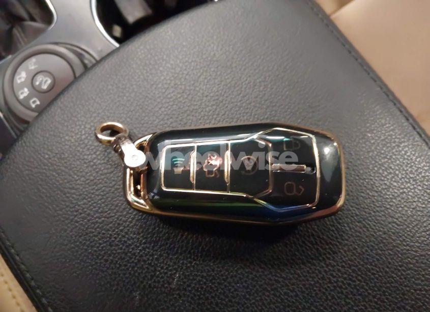 Photo 11 of 2017 Ford Explorer XLT (VIN 1FM5K8D8XHGD36042)