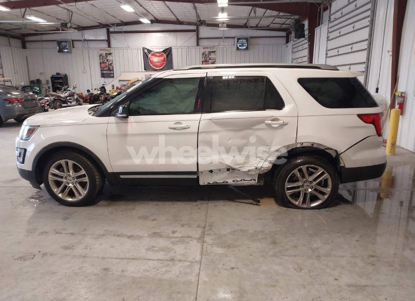 Photo 14 of 2017 Ford Explorer XLT (VIN 1FM5K8D8XHGD36042)