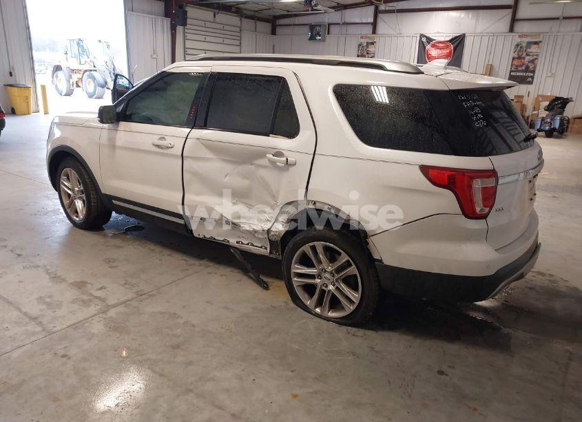 Photo 3 of 2017 Ford Explorer XLT (VIN 1FM5K8D8XHGD36042)