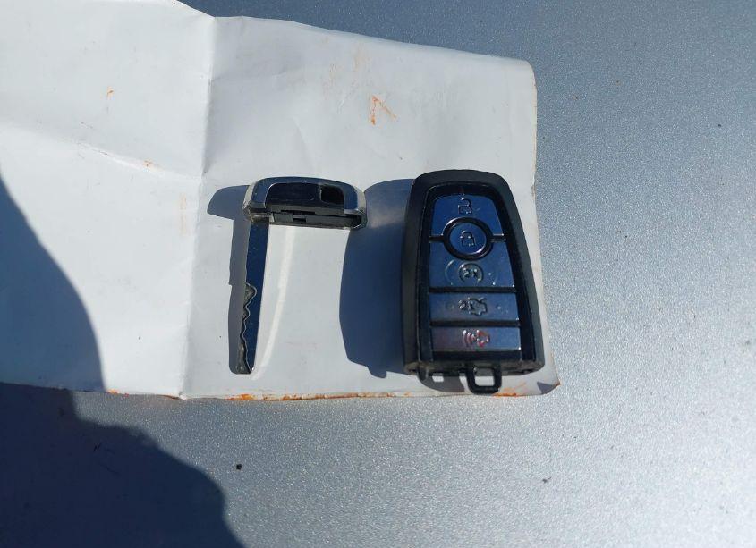 Photo 11 of 2018 Ford Explorer XLT (VIN 1FM5K8D8XJGA36457)