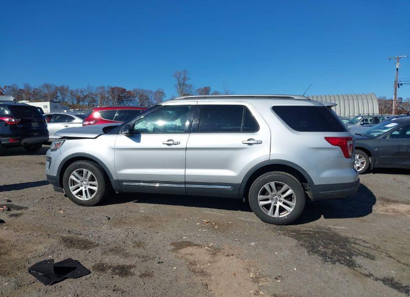 Photo 14 of 2018 Ford Explorer XLT (VIN 1FM5K8D8XJGA36457)