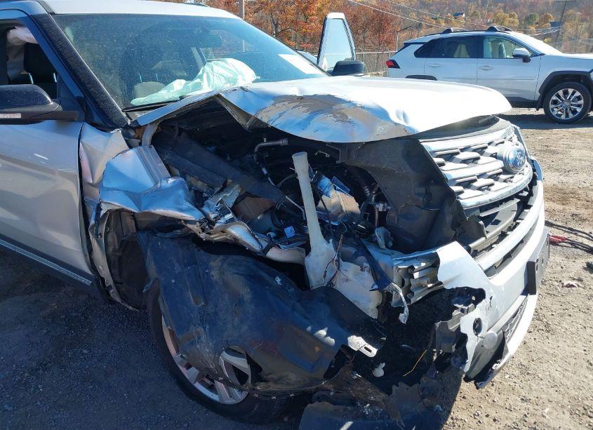 Photo 6 of 2018 Ford Explorer XLT (VIN 1FM5K8D8XJGA36457)