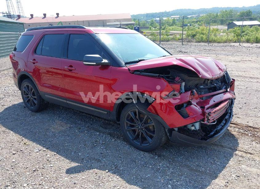 2018 Ford Explorer XLT (VIN 1FM5K8D8XJGA53436) main photo