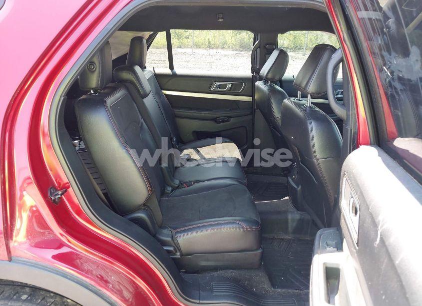 Photo 8 of 2018 Ford Explorer XLT (VIN 1FM5K8D8XJGA53436)