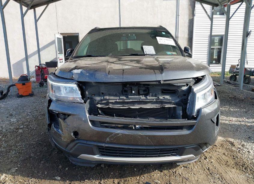 Photo 13 of 2018 Ford Explorer XLT (VIN 1FM5K8D8XJGA62458)