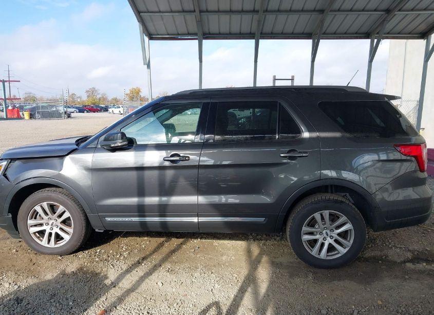 Photo 15 of 2018 Ford Explorer XLT (VIN 1FM5K8D8XJGA62458)