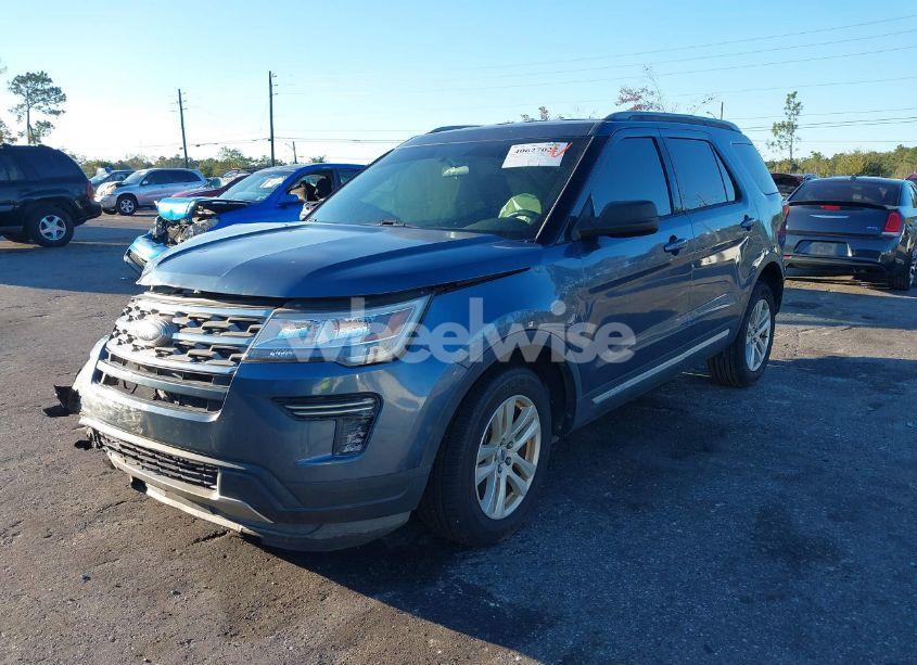 Photo 2 of 2018 Ford Explorer XLT (VIN 1FM5K8D8XJGA83634)