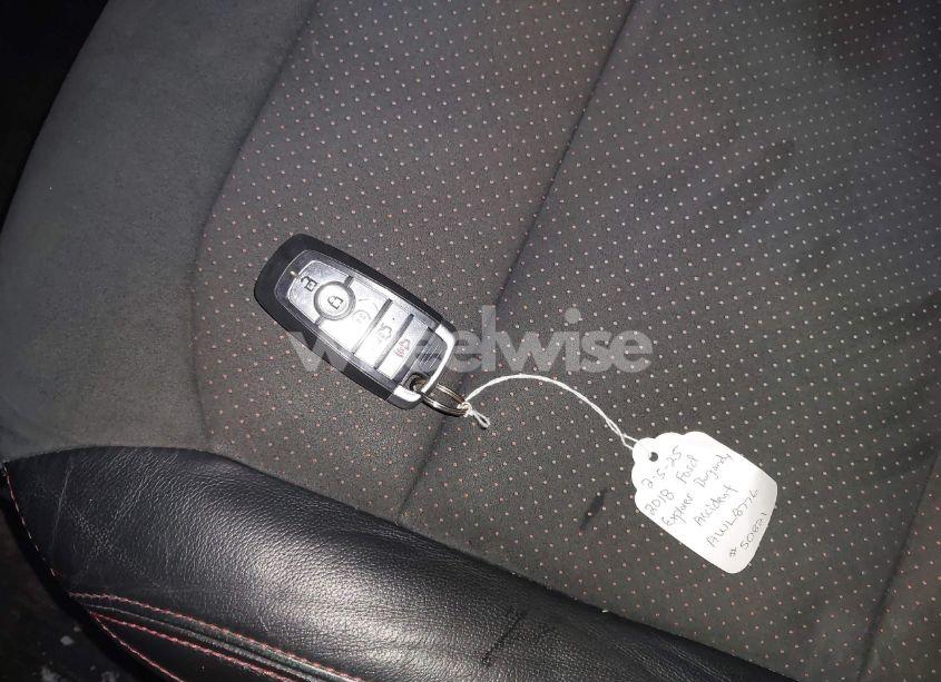 Photo 11 of 2018 Ford Explorer XLT (VIN 1FM5K8D8XJGB28149)