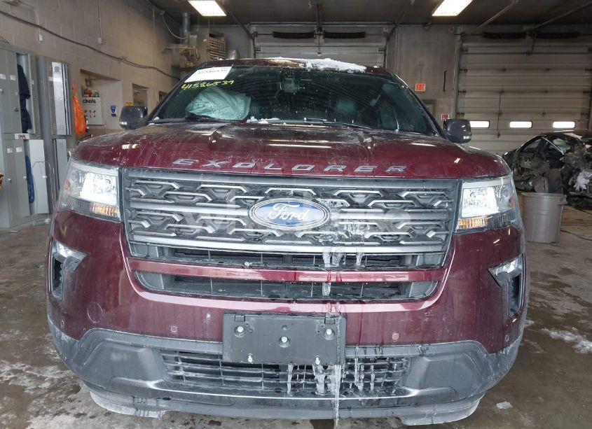 Photo 12 of 2018 Ford Explorer XLT (VIN 1FM5K8D8XJGB28149)