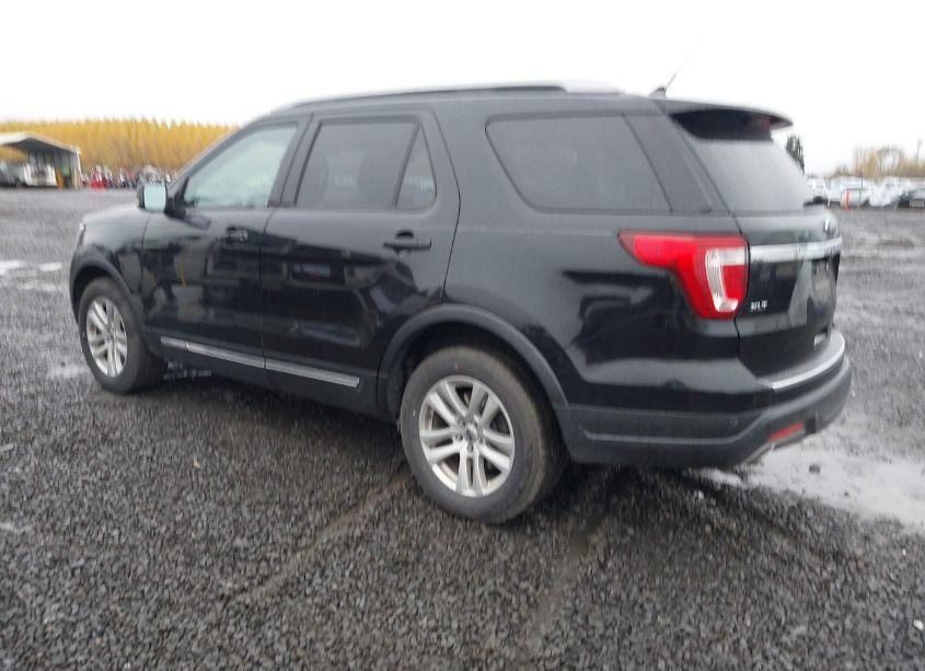 Photo 3 of 2018 Ford Explorer XLT (VIN 1FM5K8D8XJGB60227)