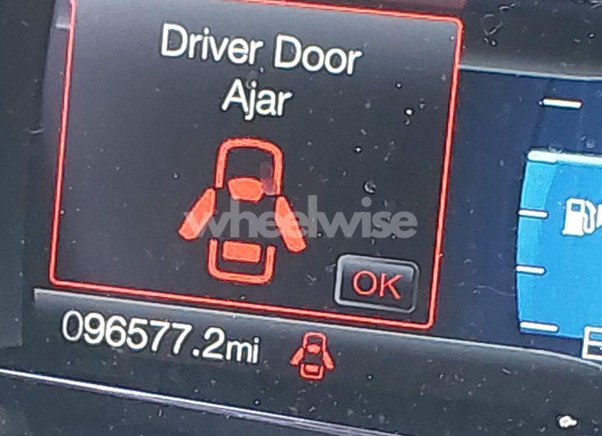 Photo 15 of 2018 Ford Explorer XLT (VIN 1FM5K8D8XJGB74158)