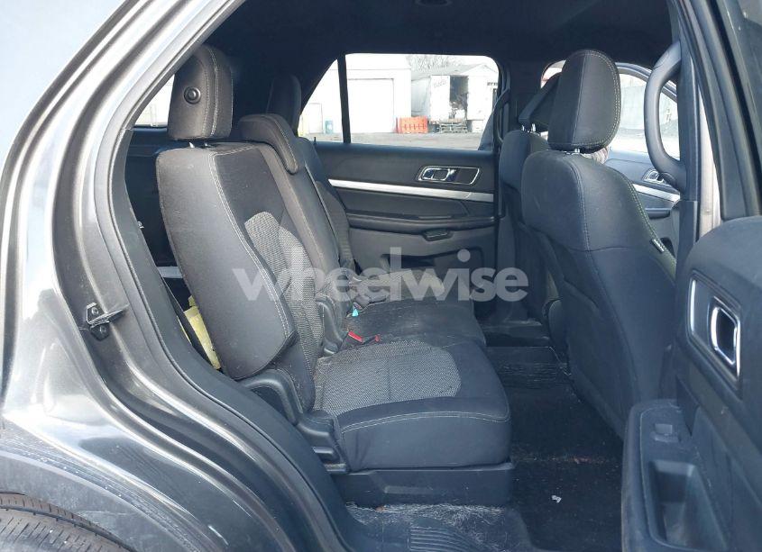 Photo 8 of 2018 Ford Explorer XLT (VIN 1FM5K8D8XJGB74158)