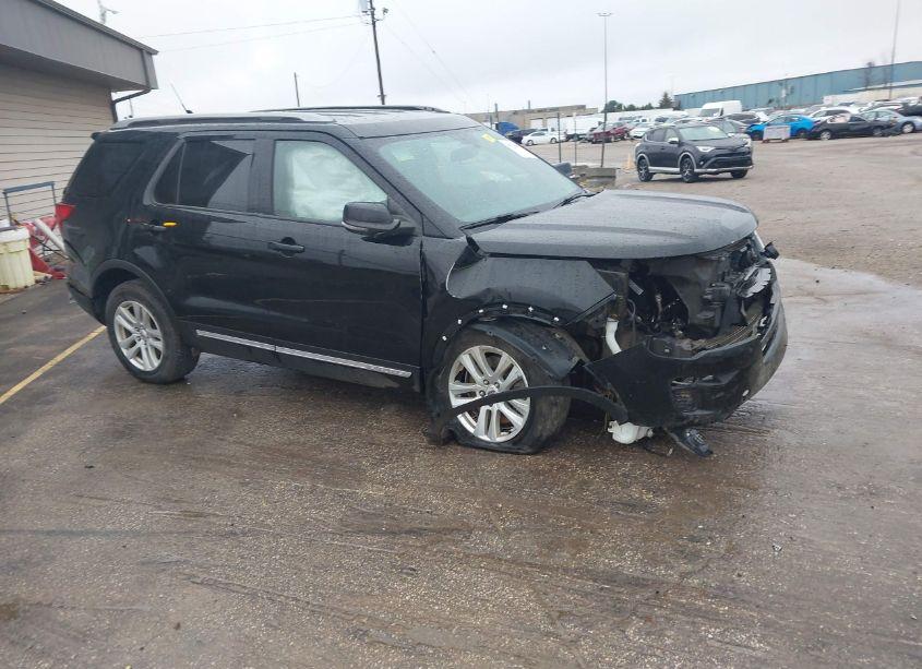 2018 Ford Explorer XLT (VIN 1FM5K8D8XJGC65527) main photo