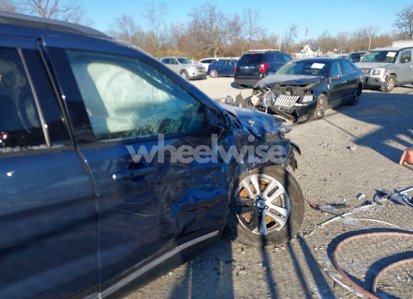 Photo 18 of 2018 Ford Explorer XLT (VIN 1FM5K8D8XJGC66404)