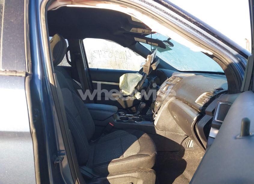 Photo 5 of 2018 Ford Explorer XLT (VIN 1FM5K8D8XJGC66404)