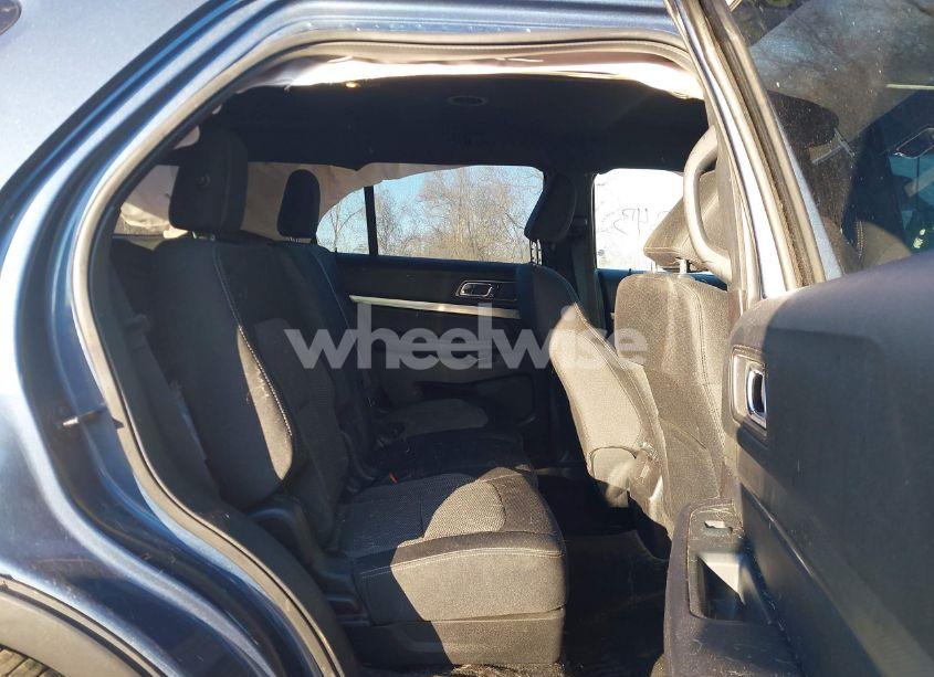 Photo 8 of 2018 Ford Explorer XLT (VIN 1FM5K8D8XJGC66404)