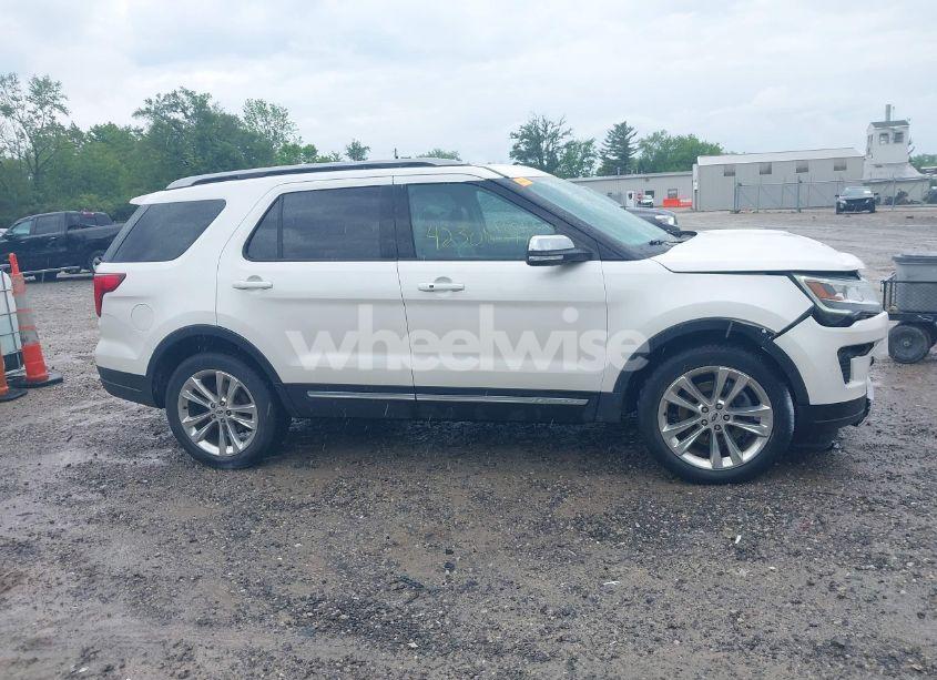 Photo 13 of 2019 Ford Explorer XLT (VIN 1FM5K8D8XKGA38887)