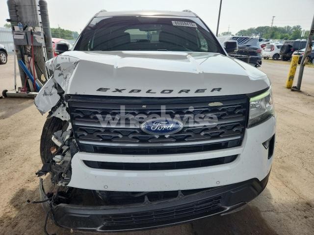 Photo 2 of 2019 FORD EXPLORER XLT (VIN 1FM5K8D8XKGA71159)