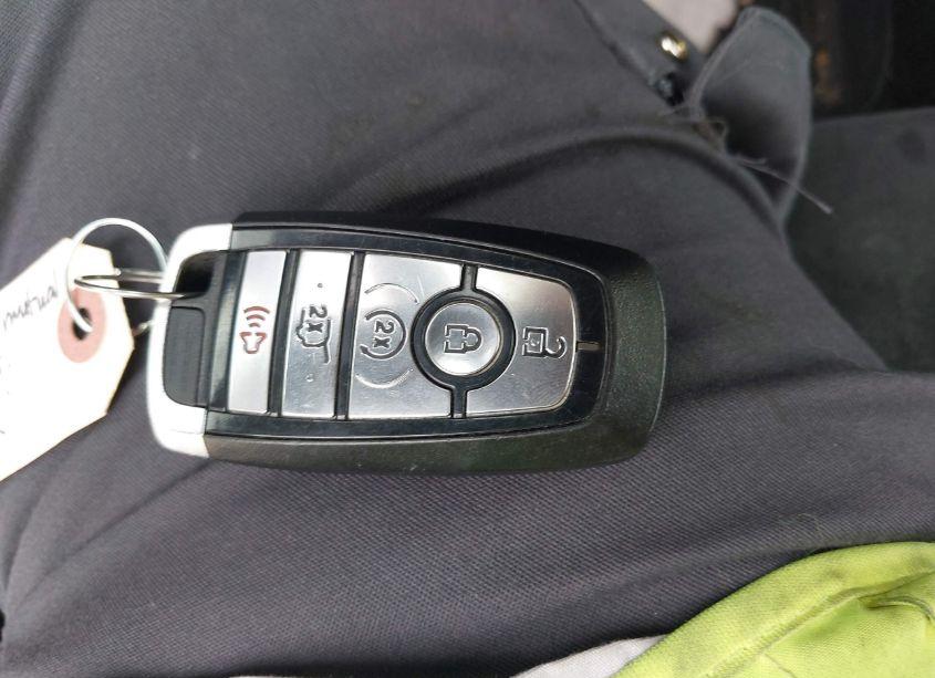 Photo 11 of 2019 Ford Explorer XLT (VIN 1FM5K8D8XKGA81495)