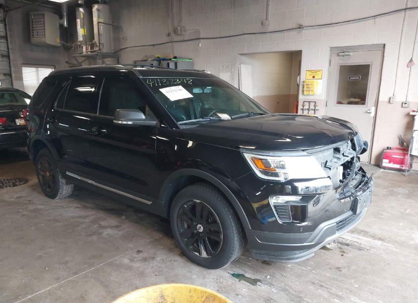 2019 Ford Explorer XLT (VIN 1FM5K8D8XKGB04015) main photo