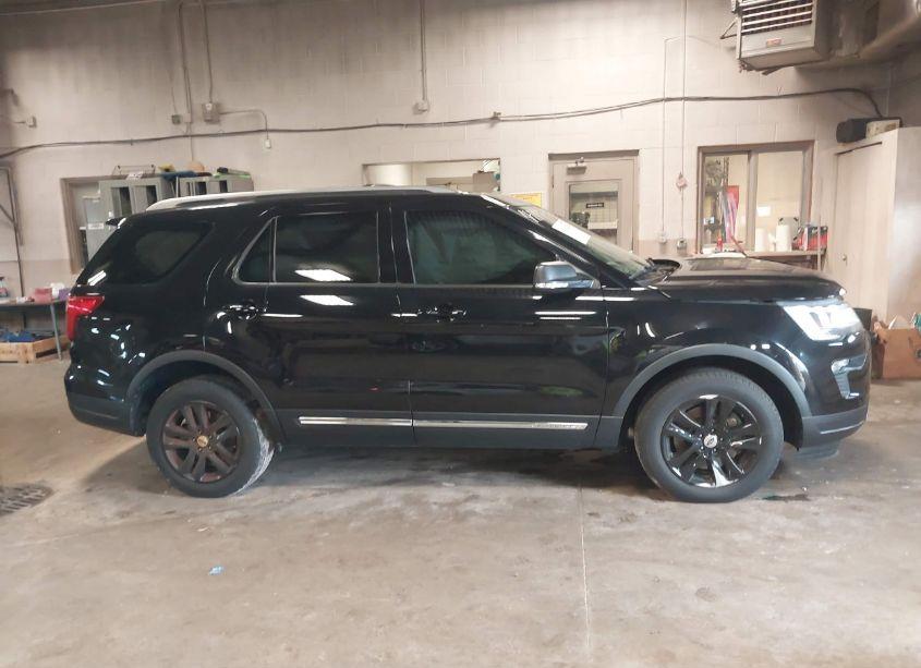 Photo 13 of 2019 Ford Explorer XLT (VIN 1FM5K8D8XKGB04015)