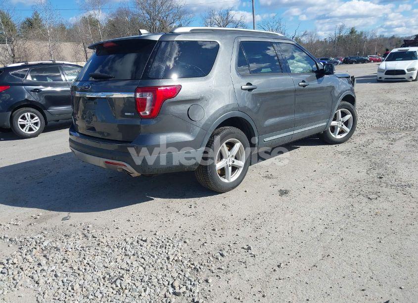 Photo 4 of 2017 Ford Explorer XLT (VIN 1FM5K8DH0HGA14008)