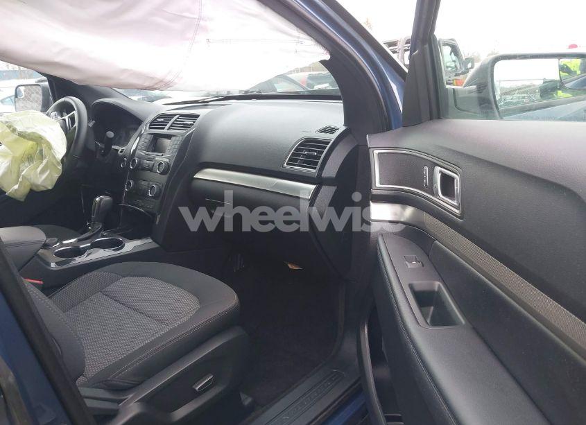 Photo 5 of 2018 Ford Explorer XLT (VIN 1FM5K8DH0JGB05723)