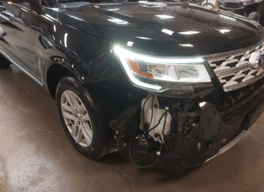 Photo 6 of 2019 Ford Explorer XLT (VIN 1FM5K8DH0KGA17742)