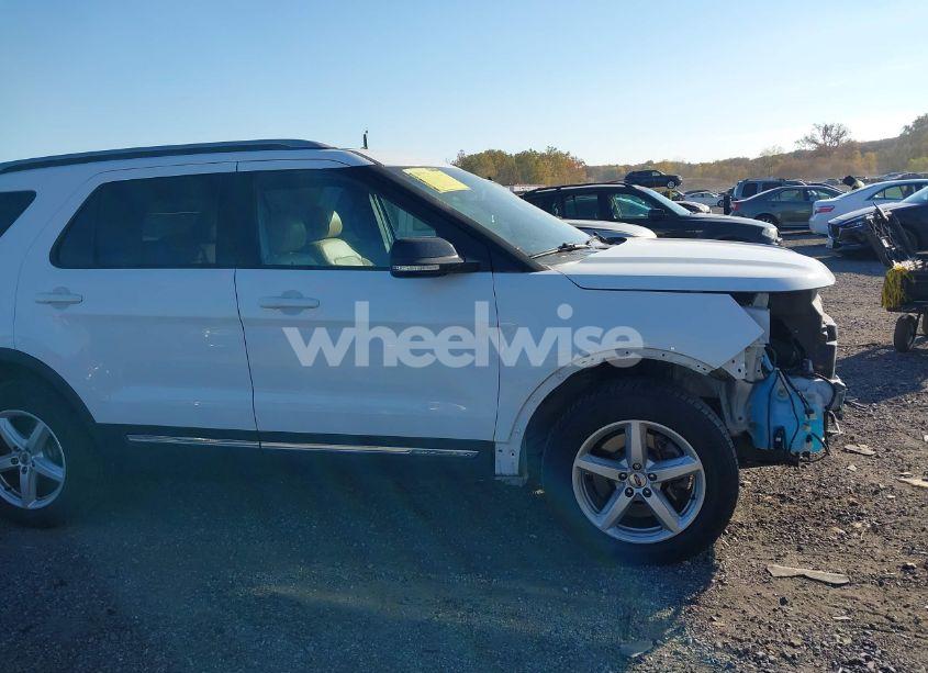 Photo 14 of 2016 Ford Explorer XLT (VIN 1FM5K8DH1GGD22819)