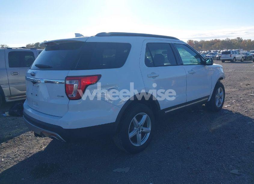 Photo 4 of 2016 Ford Explorer XLT (VIN 1FM5K8DH1GGD22819)