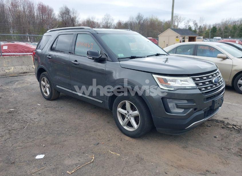 2017 Ford Explorer XLT (VIN 1FM5K8DH1HGC43863) main photo